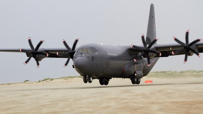 Hercules fly Lakolk Strand